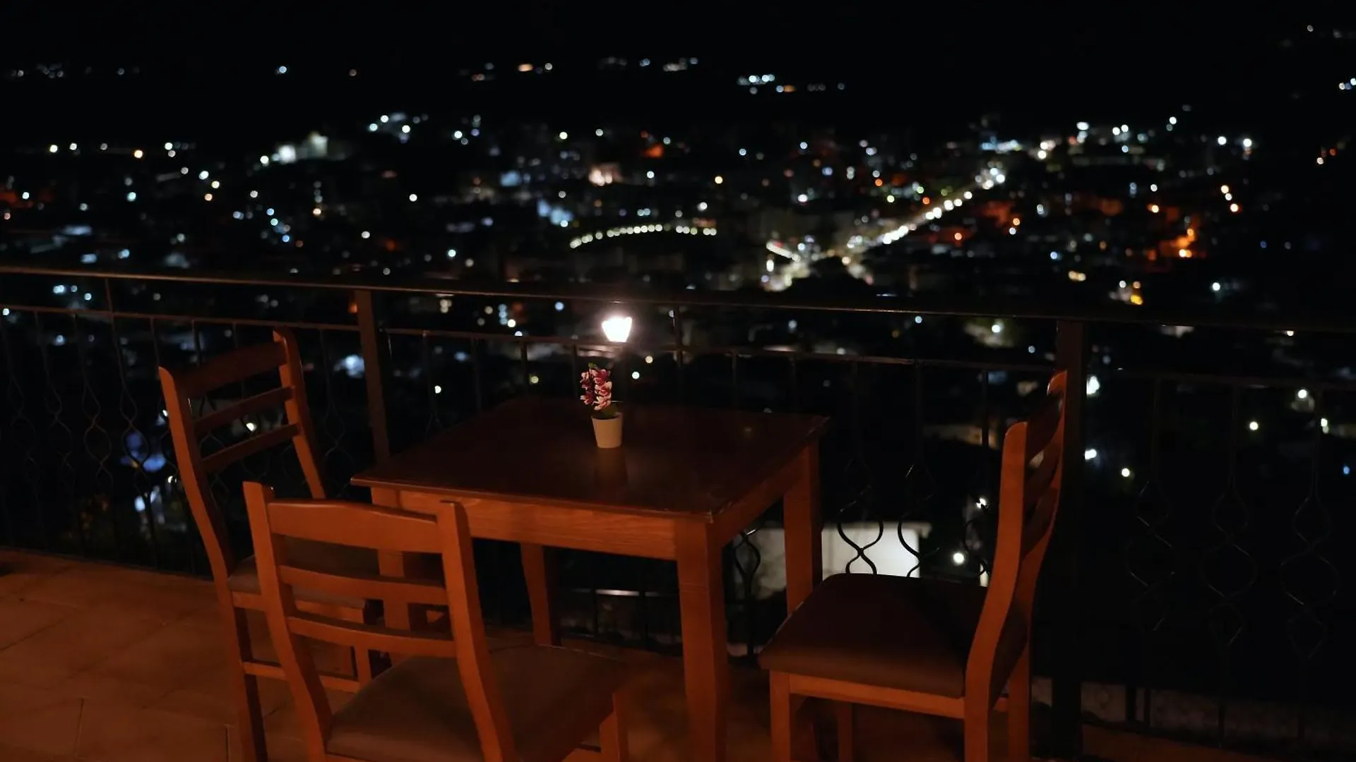 Emblematic House Apartment 4 Gjirokastër منزل للإقامة