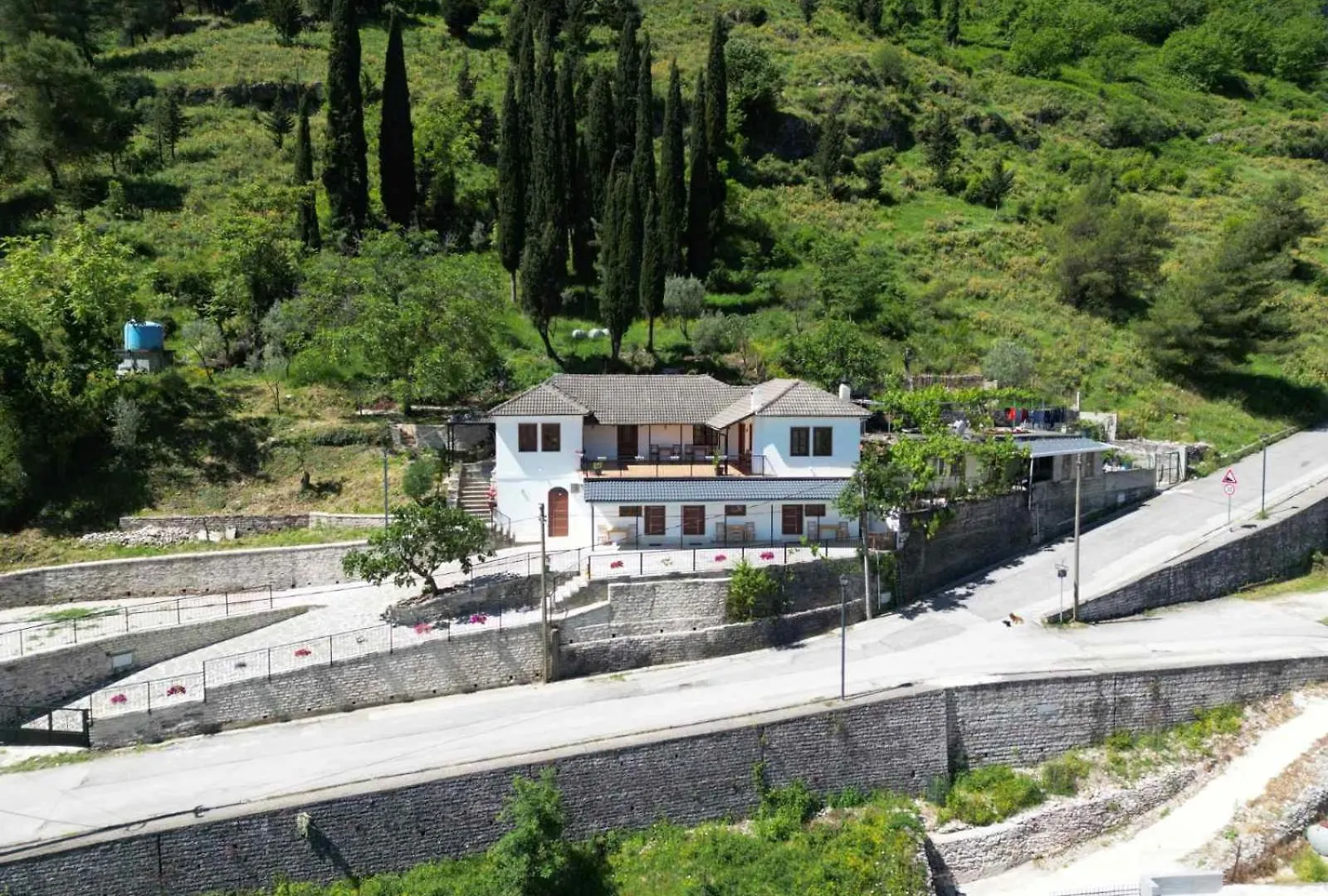Emblematic House Apartment 4 Gjirokastër